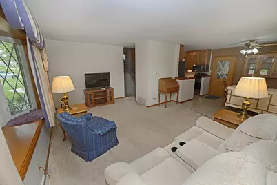 749 Fort Street, Ottawa, IL 61350 - Photo 3