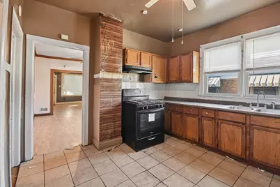 8918 S Woodlawn Avenue, Chicago, IL 60619 - Photo 9