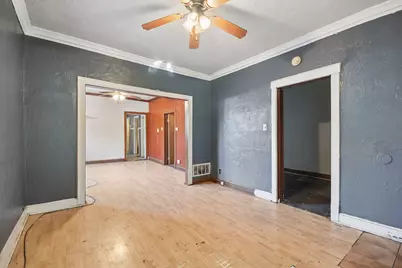 8918 S Woodlawn Avenue, Chicago, IL 60619 - Photo 3