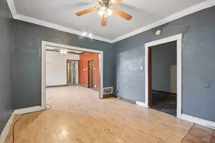 8918 S Woodlawn Ave, Chicago, IL 60619 - Photo 3