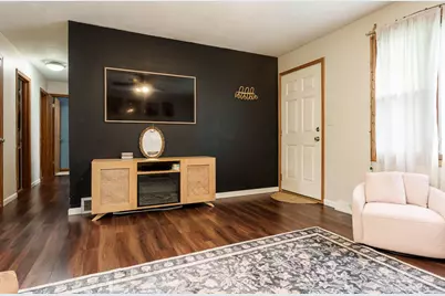 819 Greglynn Street, Machesney Park, IL 61115 - Photo 9