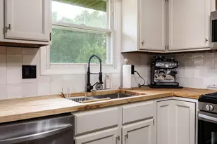 819 Greglynn St, Machesney Park, IL 61115 - Photo 13