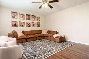 819 Greglynn St, Machesney Park, IL 61115 - Photo 7