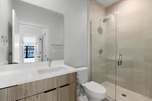 3953 W Dakin St, Chicago, IL 60618 - Photo 13
