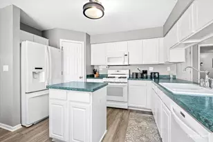 1683 Seaton Ln, Elgin, IL 60123 - Photo 9