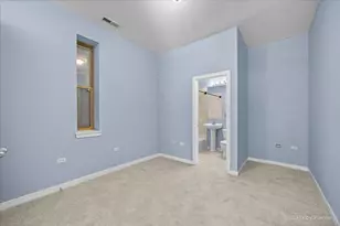 1347 N Greenview Ave, Chicago, IL 60642 - Photo 9