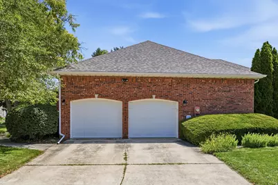 1610 Yorkshire Drive, Champaign, IL 61822 - Photo 5