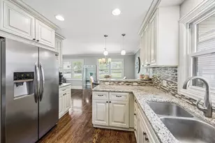 4432 Wilson Ave, Downers Grove, IL 60515 - Photo 9