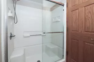 5019 Burman Dr, Crystal Lake, IL 60014 - Photo 23