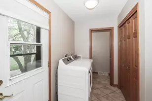 5019 Burman Dr, Crystal Lake, IL 60014 - Photo 25