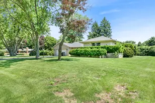 15 E Leon Ln, Prospect Heights, IL 60070 - Photo 3