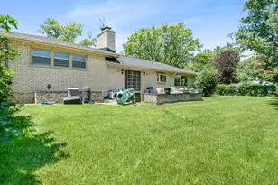 15 E Leon Ln, Prospect Heights, IL 60070 - Photo 7