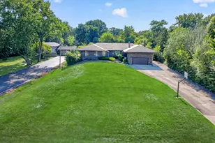 3620 Douglas Rd, Downers Grove, IL 60515 - Photo 3