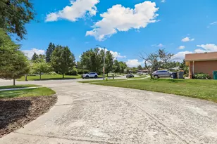 8840 Terry Dr, Orland Park, IL 60462 - Photo 3