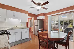 8840 Terry Dr, Orland Park, IL 60462 - Photo 11