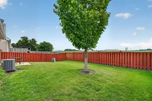 2126 Tremont Ln, Joliet, IL 60431 - Photo 25