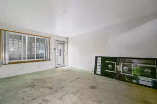 7915 S Saginaw Ave, Chicago, IL 60617 - Photo 5