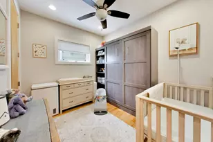879 N Marshfield Ave, Chicago, IL 60622 - Photo 15