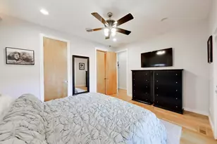 879 N Marshfield Ave, Chicago, IL 60622 - Photo 11