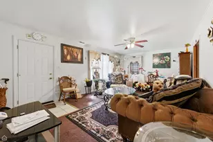 10066 S Van Vlissingen Rd, Chicago, IL 60617 - Photo 3