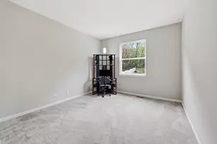 3328 Chase Ln, Elgin, IL 60124 - Photo 17