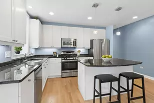 640 W Barry Ave, Chicago, IL 60657 - Photo 7