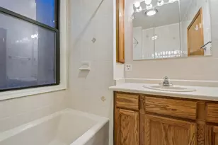 1354 W George St, Chicago, IL 60657 - Photo 9