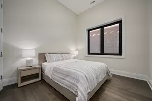 3037 N Lincoln Ave, Chicago, IL 60657 - Photo 13
