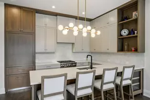 3037 N Lincoln Ave, Chicago, IL 60657 - Photo 5