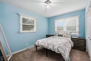 1978 N Fork Cir, Elgin, IL 60123 - Photo 17
