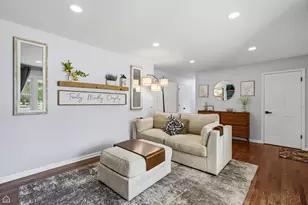 1978 N Fork Cir, Elgin, IL 60123 - Photo 7