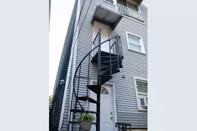 2834 W Fletcher Street #2R, Chicago, IL 60618 - Photo 3