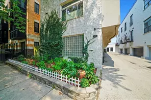 2231 N Lister Ave, Chicago, IL 60614 - Photo 3