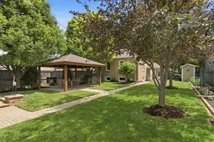 5422 S Sayre Ave, Chicago, IL 60638 - Photo 3