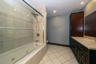 1033 W Wood St, Bensenville, IL 60106 - Photo 9