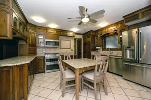1033 W Wood St, Bensenville, IL 60106 - Photo 5