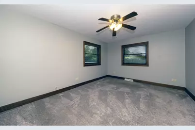 1033 W Wood Street, Bensenville, IL 60106 - Photo 19