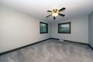 1033 W Wood St, Bensenville, IL 60106 - Photo 19