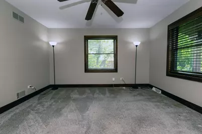 1033 W Wood Street, Bensenville, IL 60106 - Photo 13