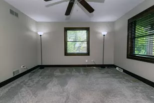 1033 W Wood St, Bensenville, IL 60106 - Photo 13