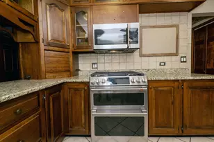 1033 W Wood St, Bensenville, IL 60106 - Photo 7