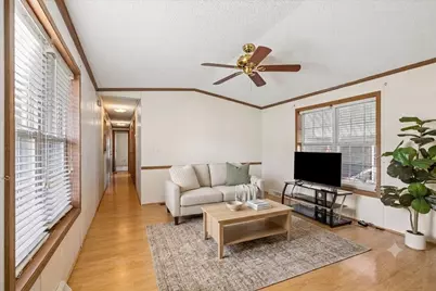 726 Hillcrest Lane, Crystal Lake, IL 60014 - Photo 5