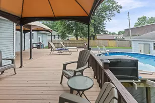 27 Bel-Air Dr, Centralia, IL 62801 - Photo 11