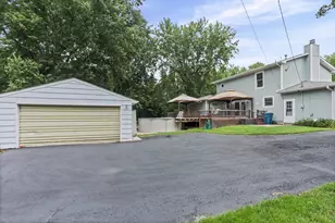 27 Bel-Air Dr, Centralia, IL 62801 - Photo 5