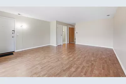 9714 Bianco Terrace #D, Des Plaines, IL 60016 - Photo 5