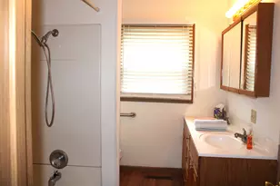 615 N Indiana Ave, Salem, IL 62881 - Photo 25