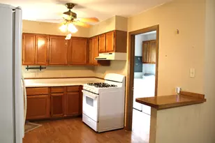 615 N Indiana Ave, Salem, IL 62881 - Photo 11