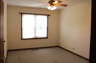 615 N Indiana Ave, Salem, IL 62881 - Photo 21