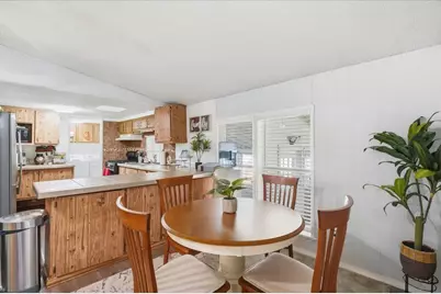38703 N Sheridan Road #137, Beach Park, IL 60099 - Photo 7