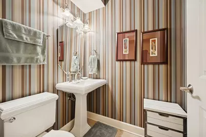 10 E Burlington Street #2B, Riverside, IL 60546 - Photo 7